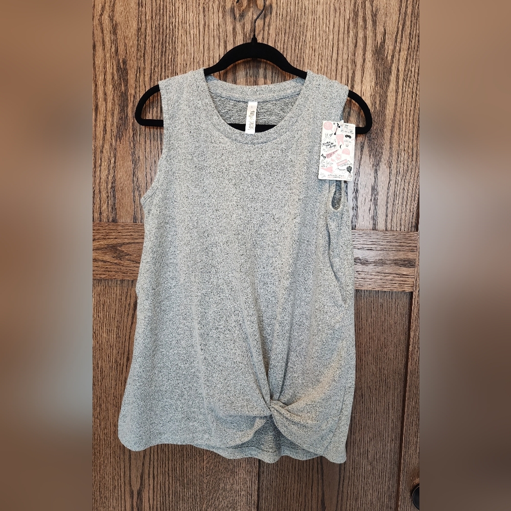 Latched Mama Gray Twist-Front Sleeveless Tank